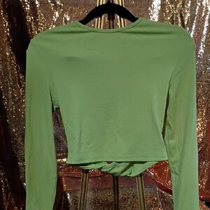 Long-Sleeve Crop Top in Light Green